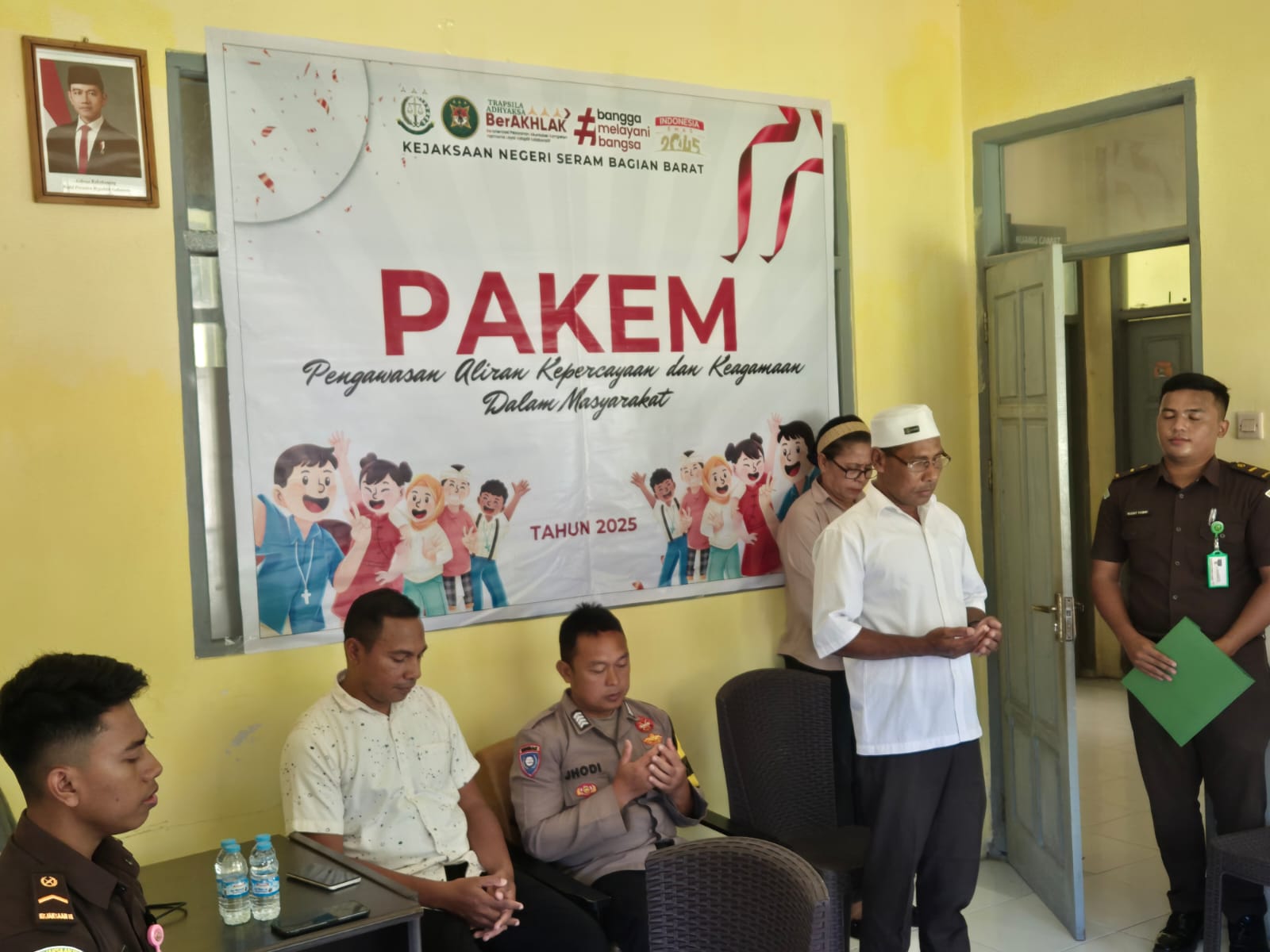 Kejari SBB Perkuat Sinergi Lewat Kegiatan PAKEM di Kairatu dan Kairatu Barat