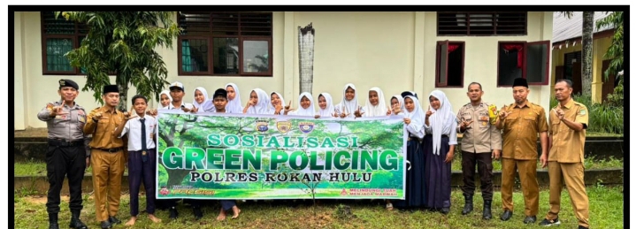 Polsek Kunto Darussalam Tanam Pohon Di SMPN 1 Pangaran Tapah, Dukung Green Policing