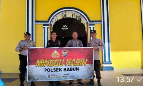 Polsek Kabun Laksanakan Patroli Minggu Kasih, Jaga Keamanan Ibadah Di Gereja